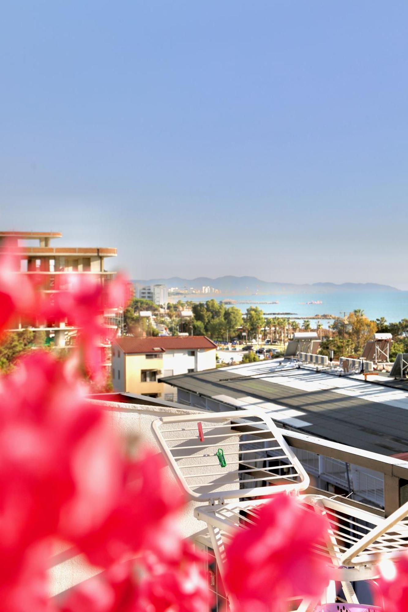 Sea View Apartments Golem  Exterior foto